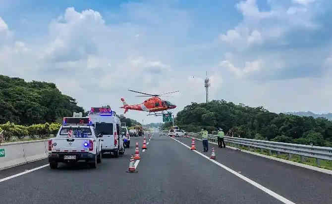 伊金霍洛旗高速公路汽车救援案例