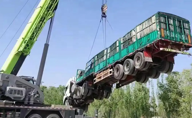 伊金霍洛旗道路脱困救援案例